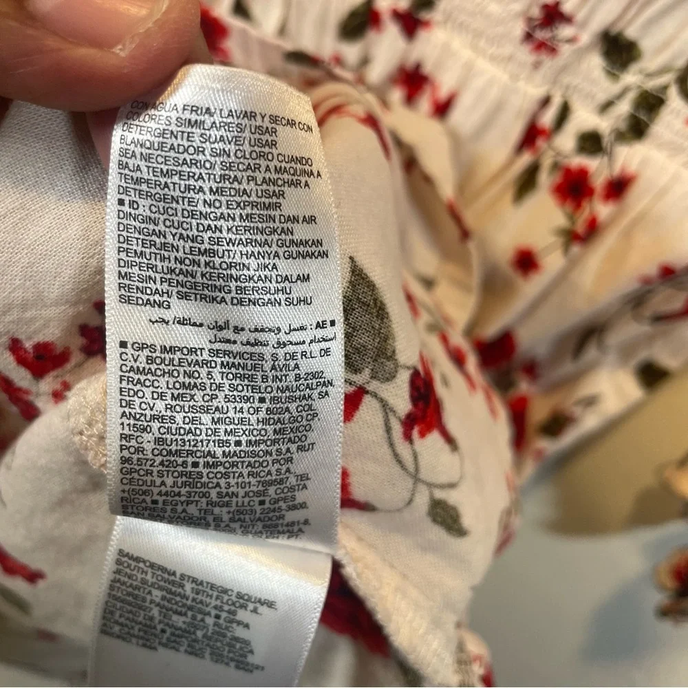 Old Navy Red Fit and Flare Flower Dress with Bishop Sleeves Girls 14-16 🌸​